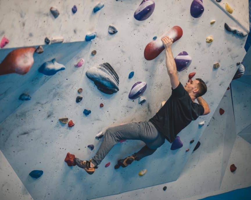 Bouldering Alone Tips Safety For Indoor Outdoor Solo Bouldering